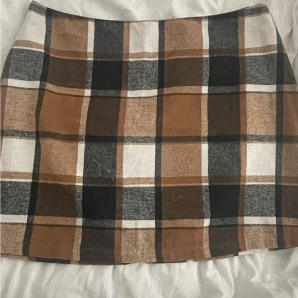 Plaid Skirt - Picture 1 of 3